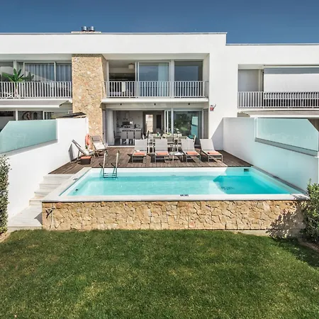 Holiday Bonanza By Interhome * البوفيرا