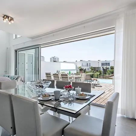 度假居 Holiday Bonanza By Interhome