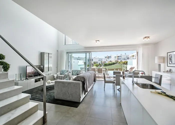 Vakantiehuis Holiday Bonanza By Interhome *